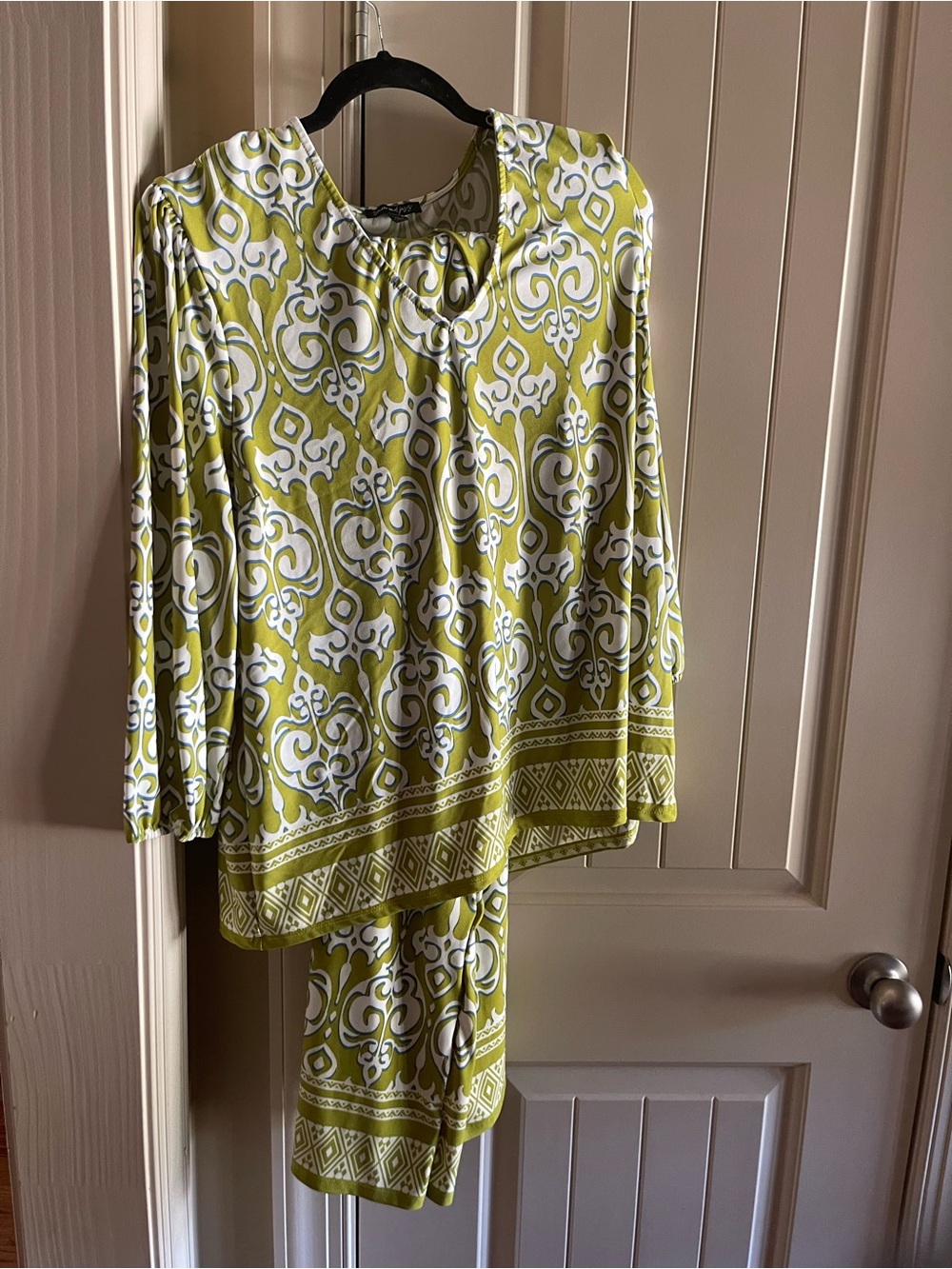 Women’s Green Printed Sleep Top and Pant Set will fit up to 2x